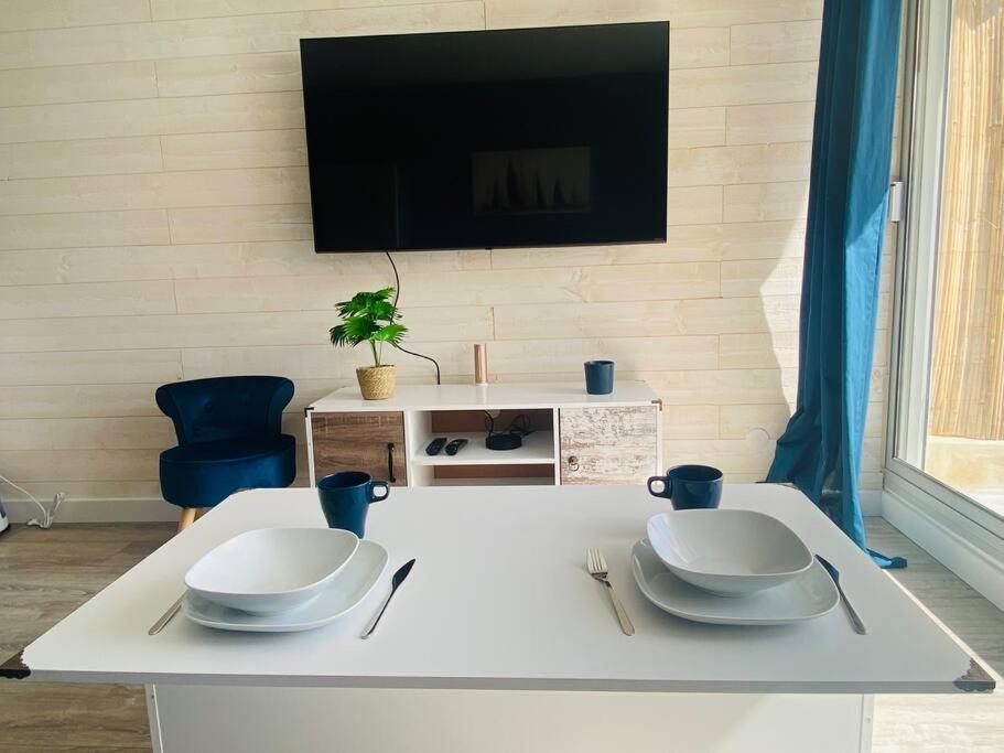 Le Calypso, Magnifique Appartement Piscine Et Vue Somptueuse Sete Luaran gambar